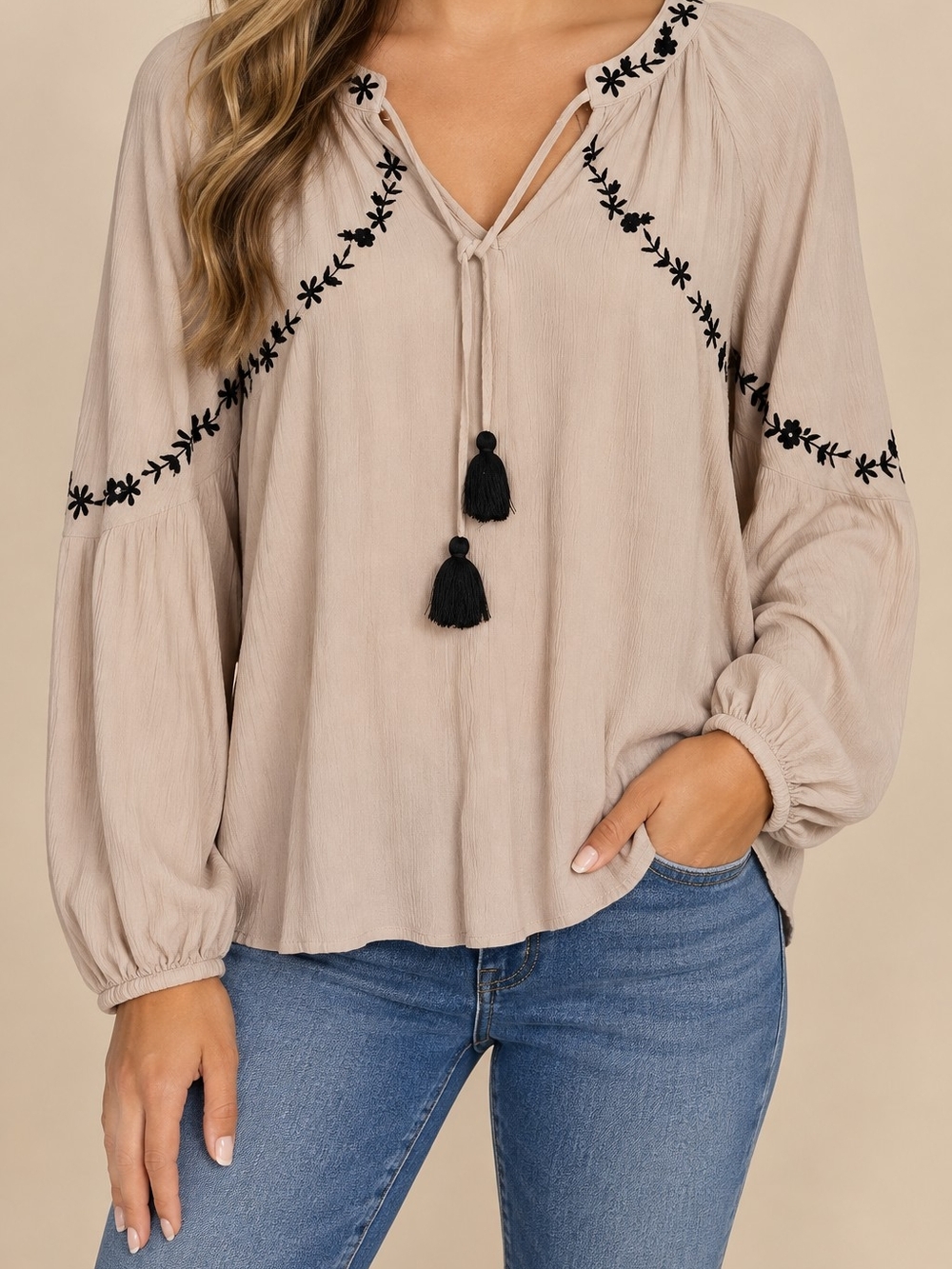 Knox Rose Embroidered Boho Blouse XS Beige Black Floral Peasant Boho Cottagecore